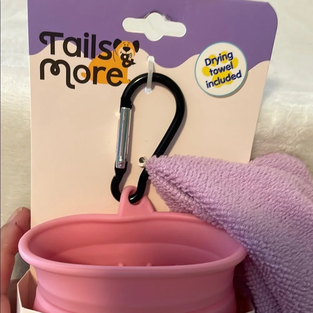 Tails & More Pink Cleaning Paw Pod with Towel